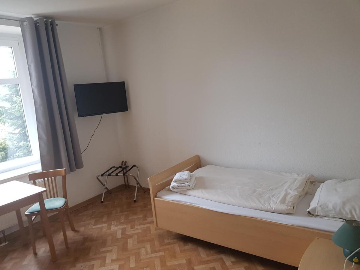 Gaestehaus Am Stadtrand Görlitz Esterno foto